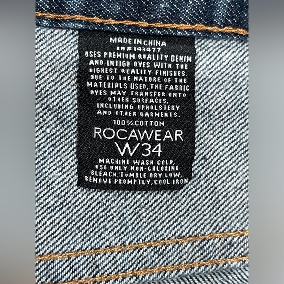 Rocawear Men's Dark Blue Relaxed Jeans - Picture 12 of 16